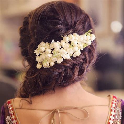 hair style with jasmine flower